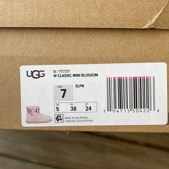🍃🔆UGGS- CLASSIC MINI BLOSSOM🔆🍃 - Picture 14 of 14